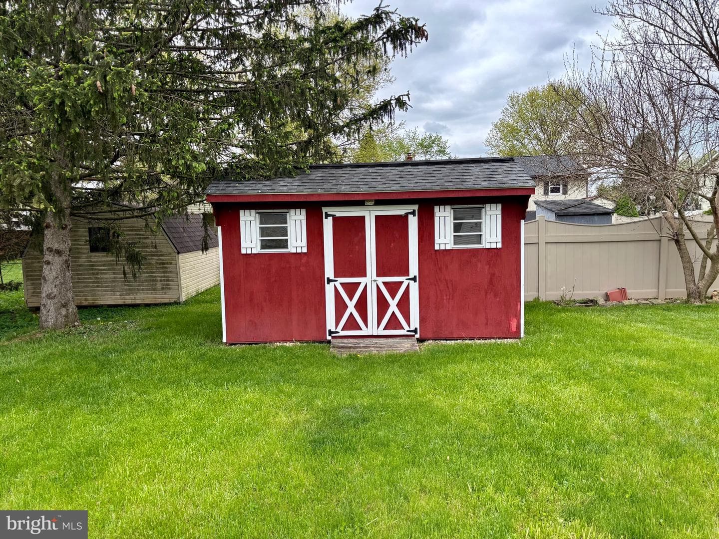467 S Plum Street photo 24
