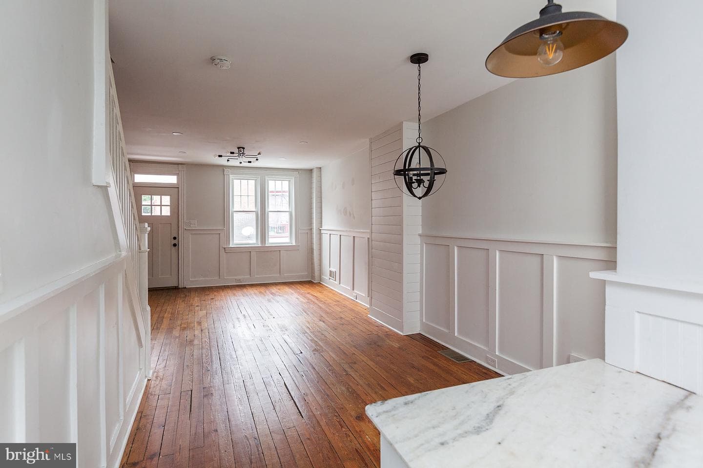 138 Laurel Street photo 20