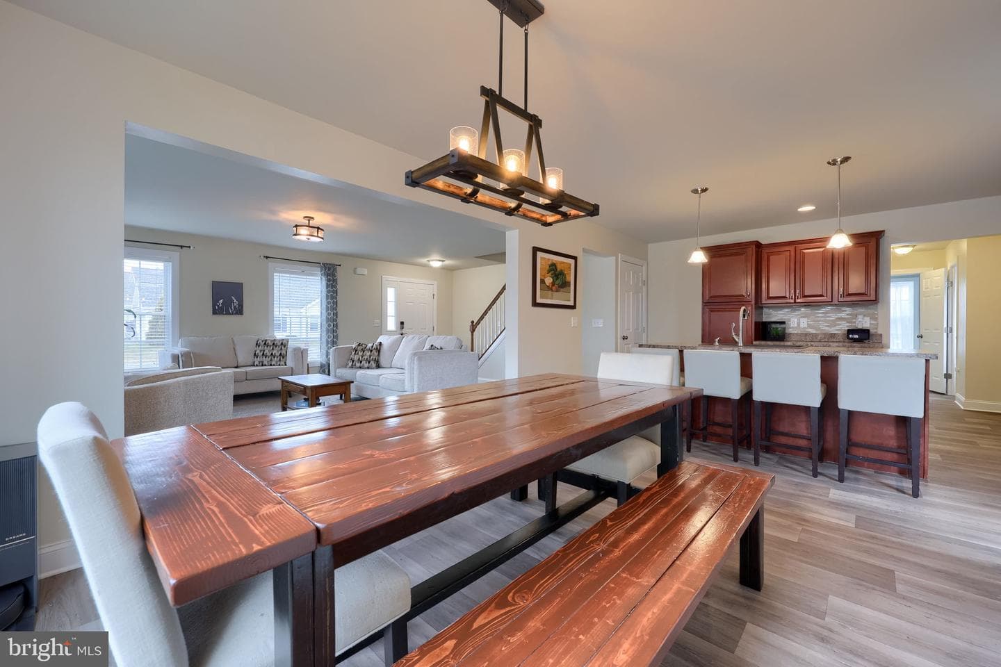 100 Kenneth Drive photo 24