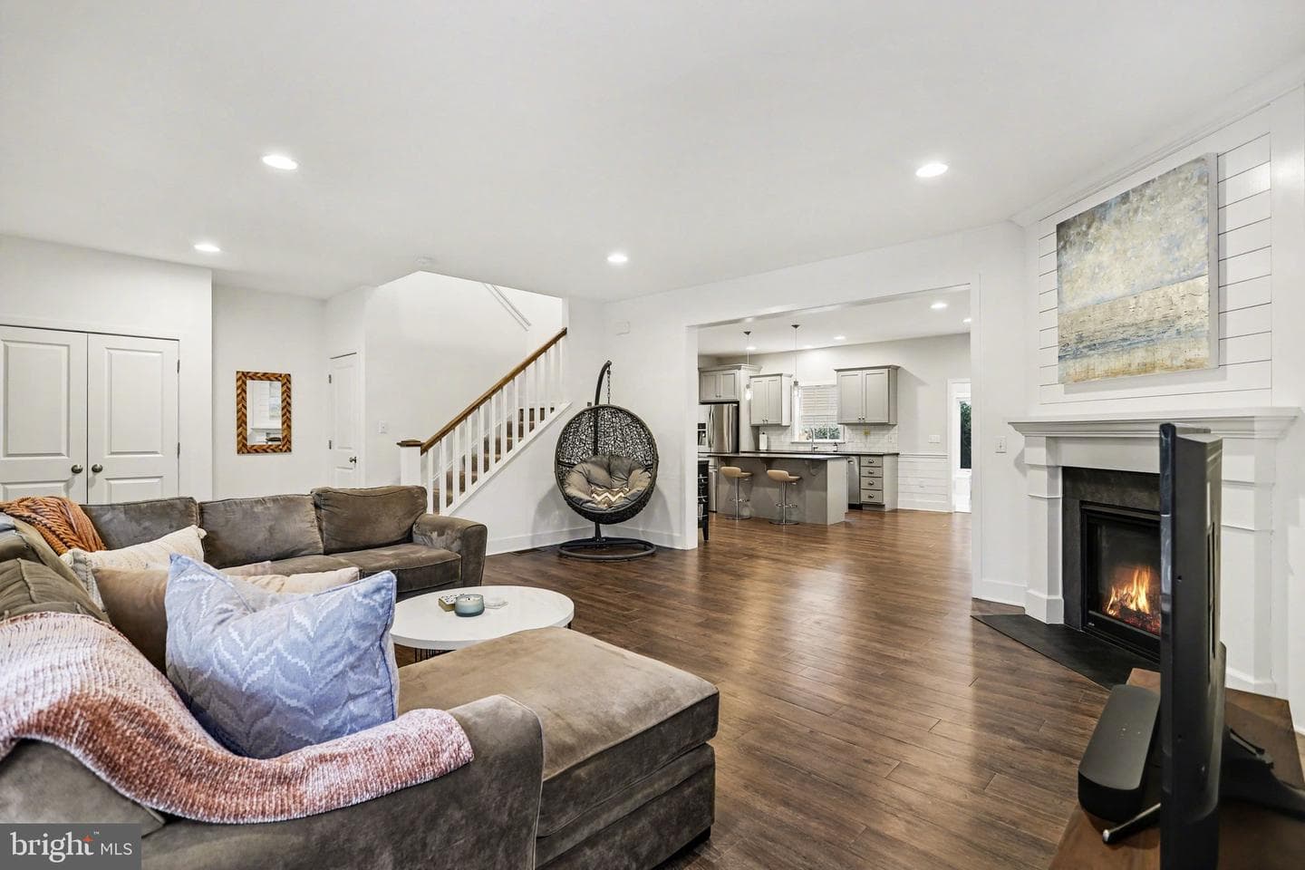 401 Wendover Way photo 8