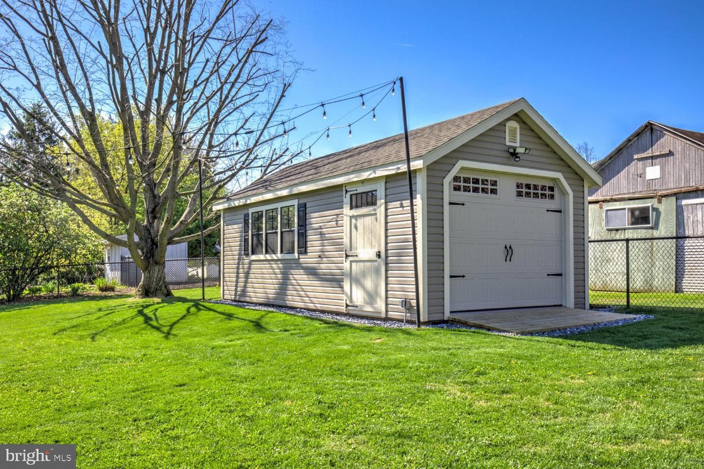916 Dawn Avenue photo 45