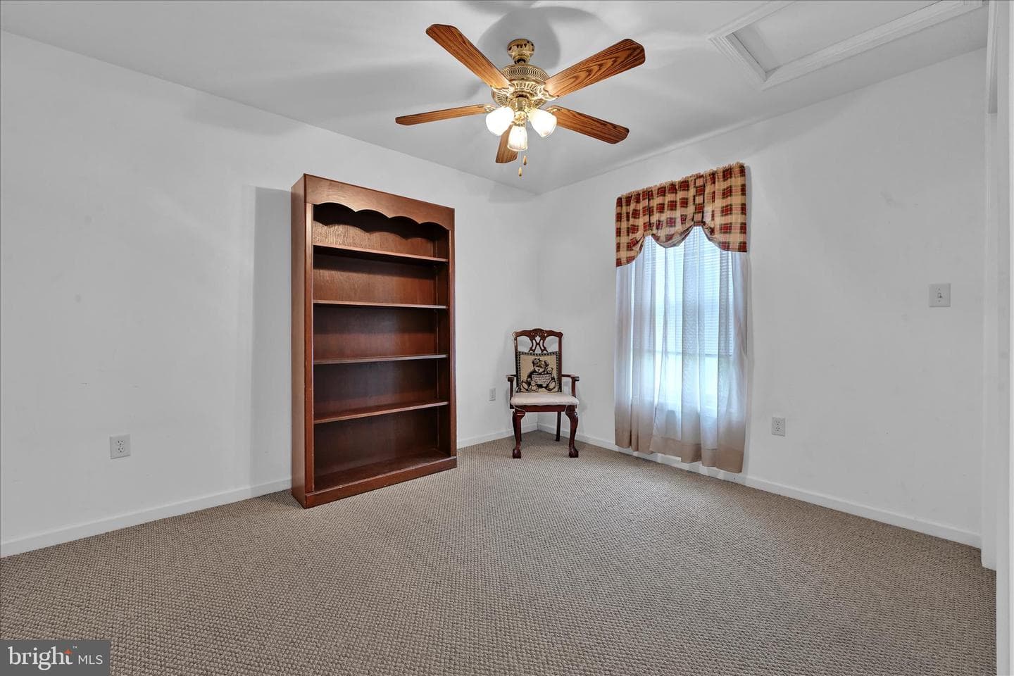 931 Cambridge Drive photo 23