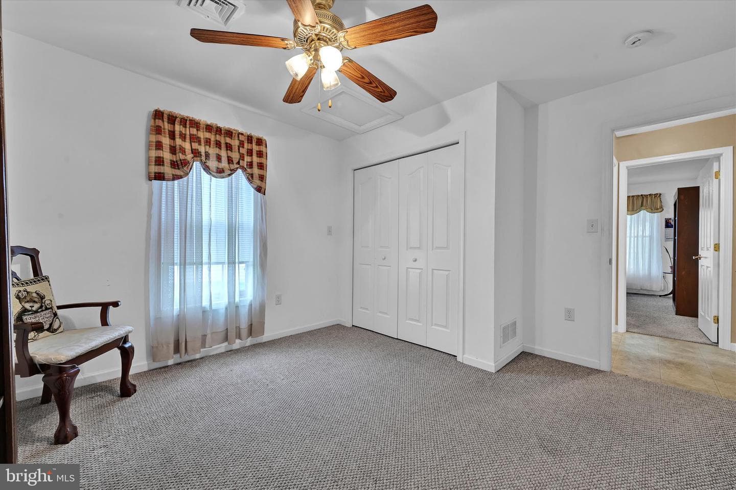931 Cambridge Drive photo 24