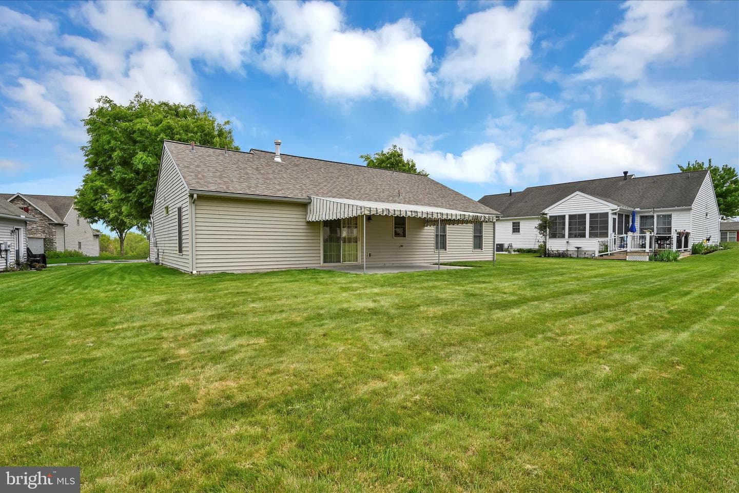 931 Cambridge Drive photo 32