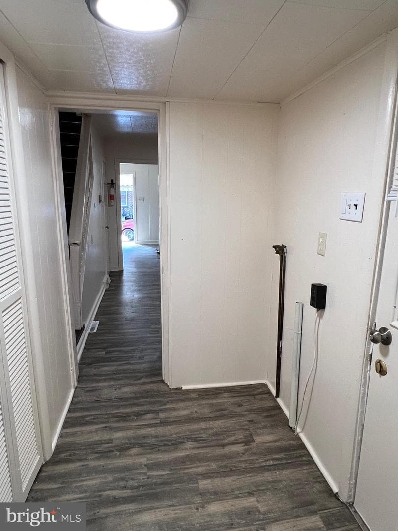 547 Manor Street photo 10