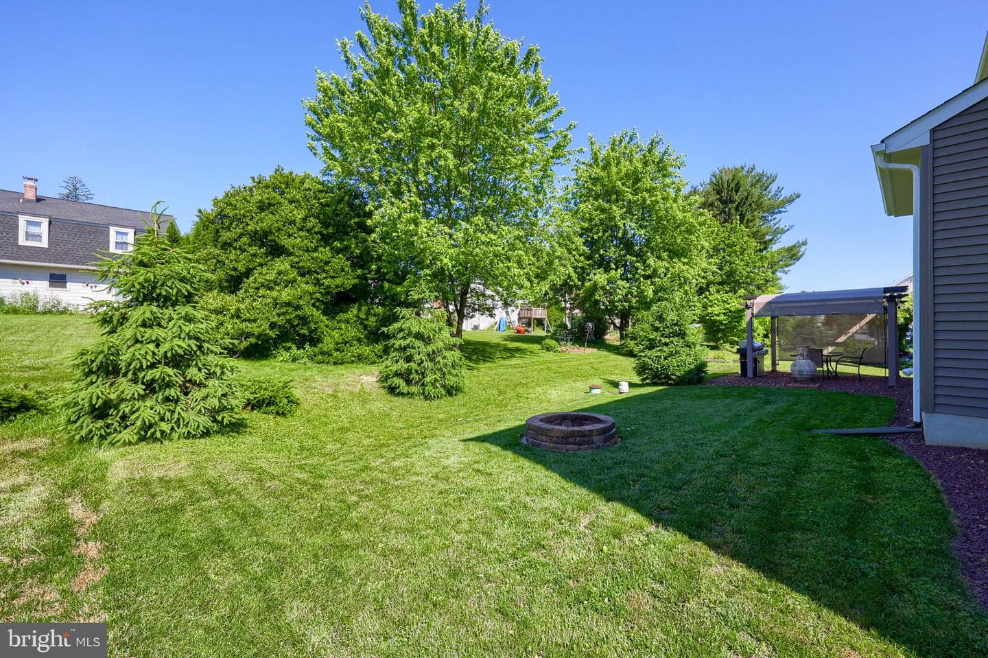 892 Fenton Avenue photo 41