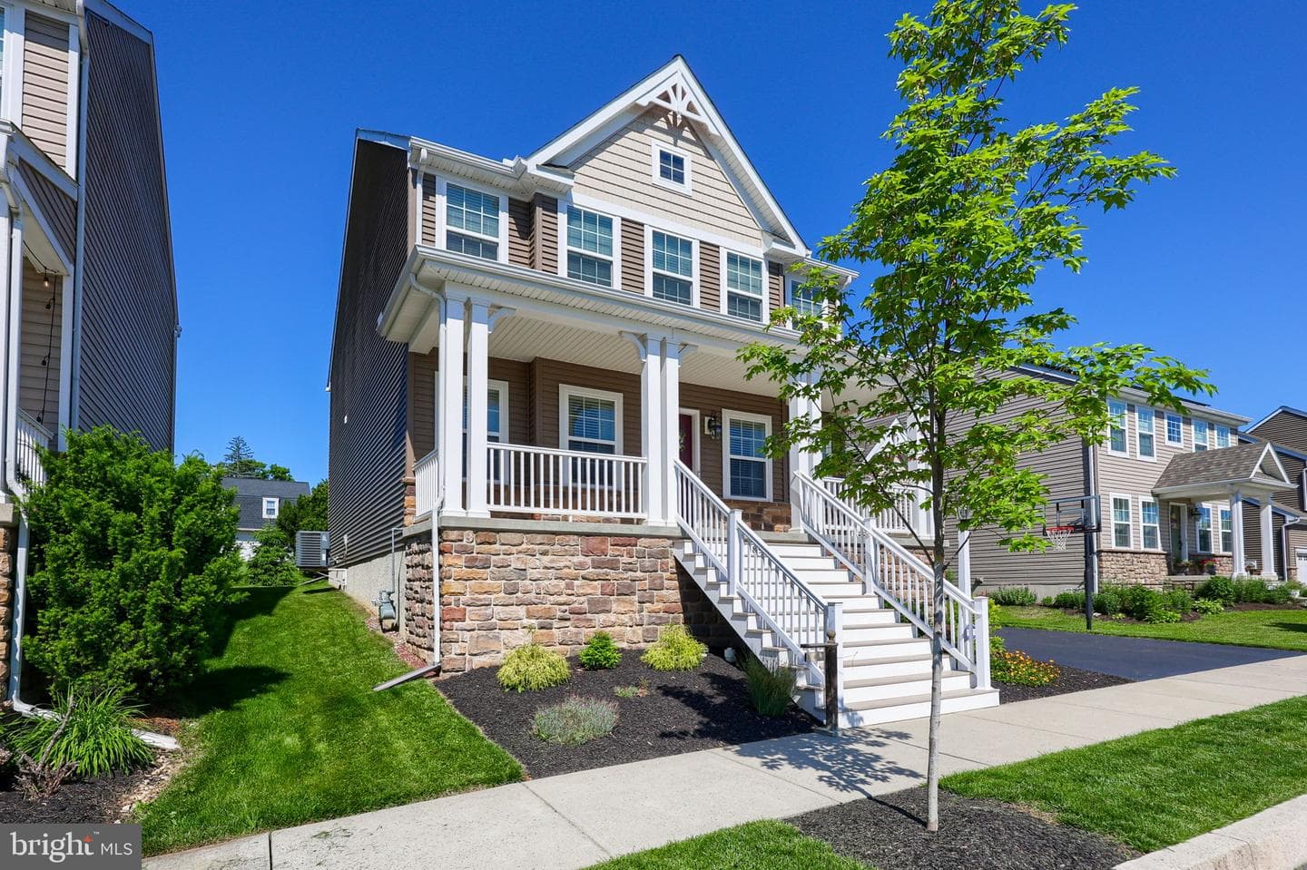 892 Fenton Avenue photo 47