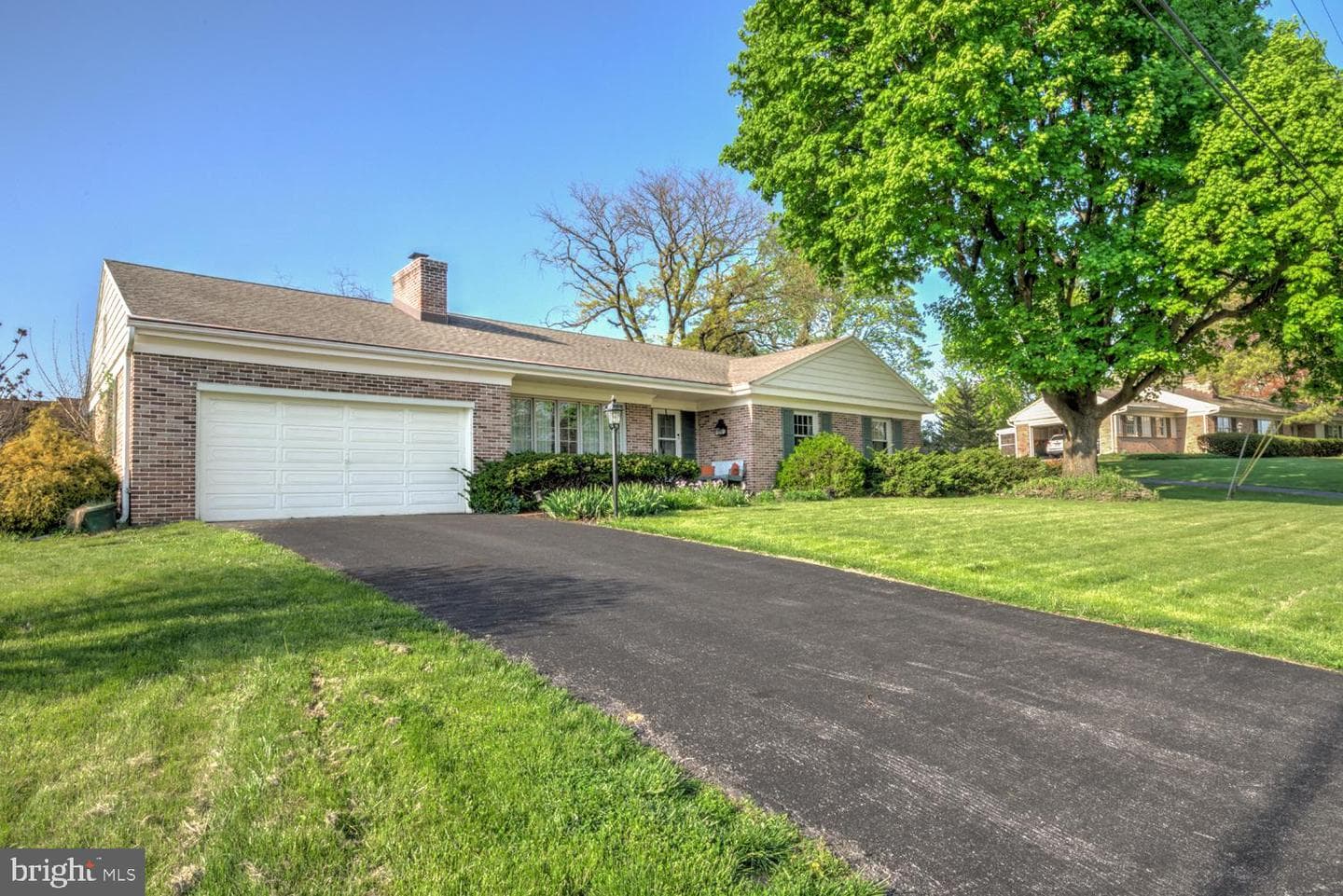 2113 Lyndell Drive photo 3
