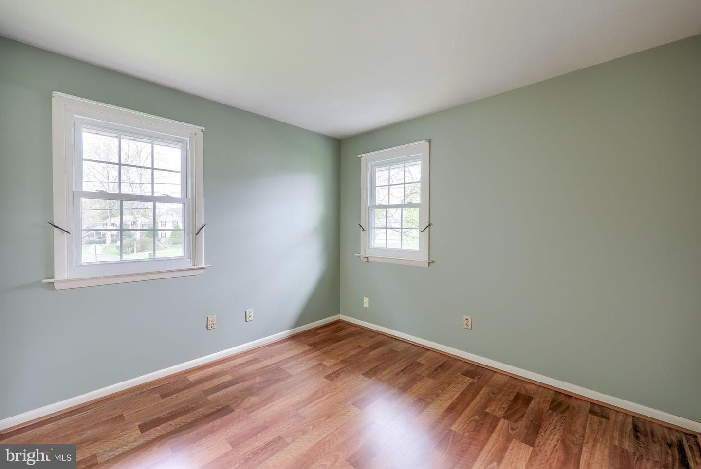 33 Woodland Avenue photo 17