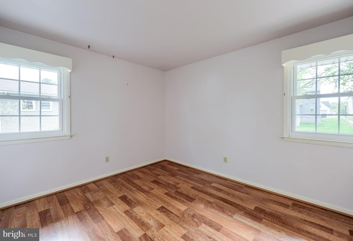 33 Woodland Avenue photo 19