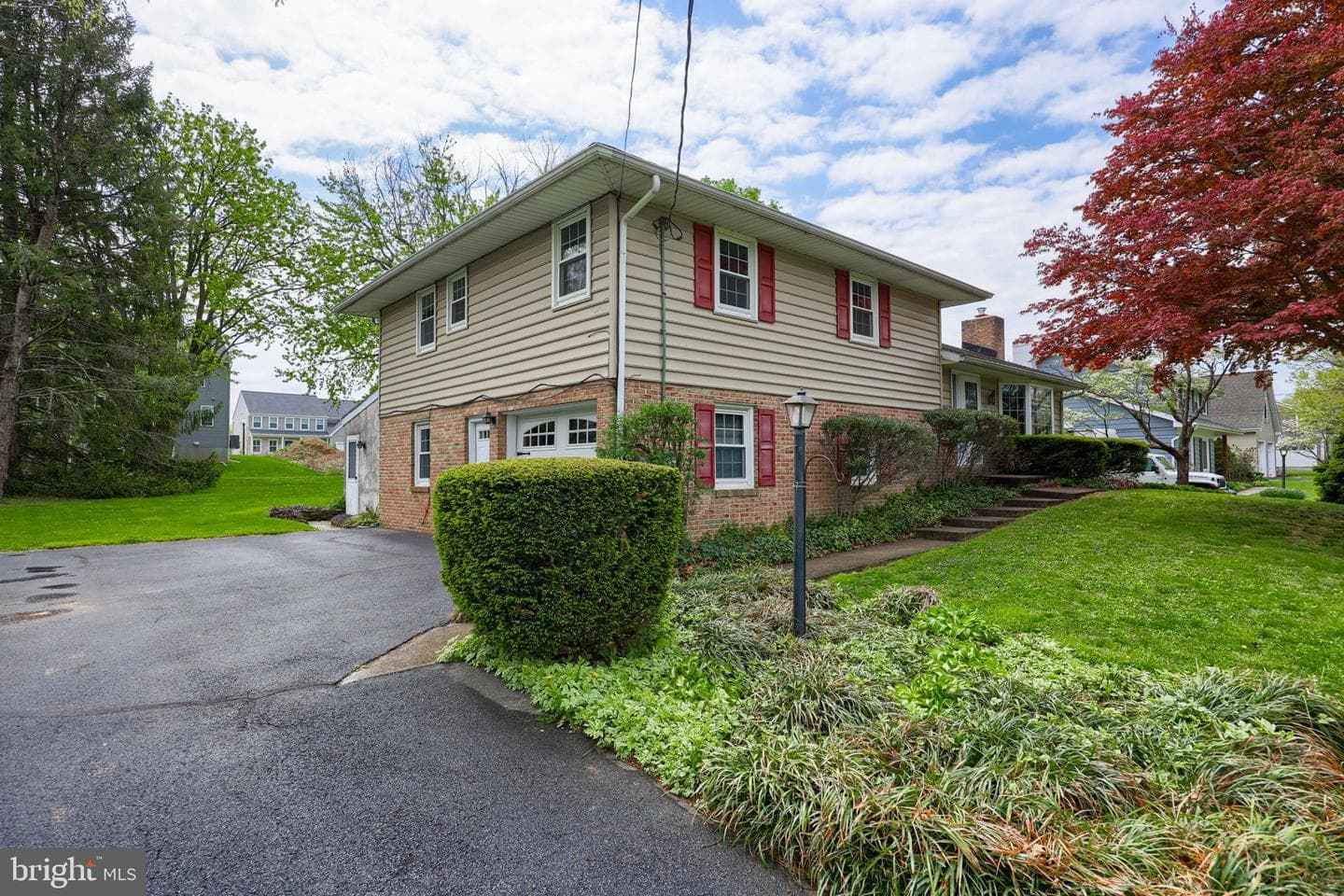 33 Woodland Avenue photo 46