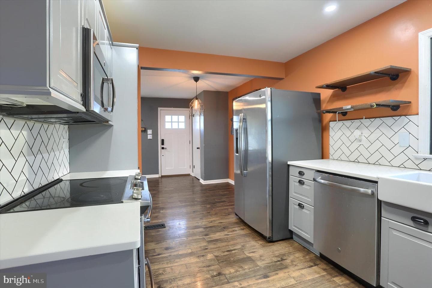 413 Birchland Avenue photo 13