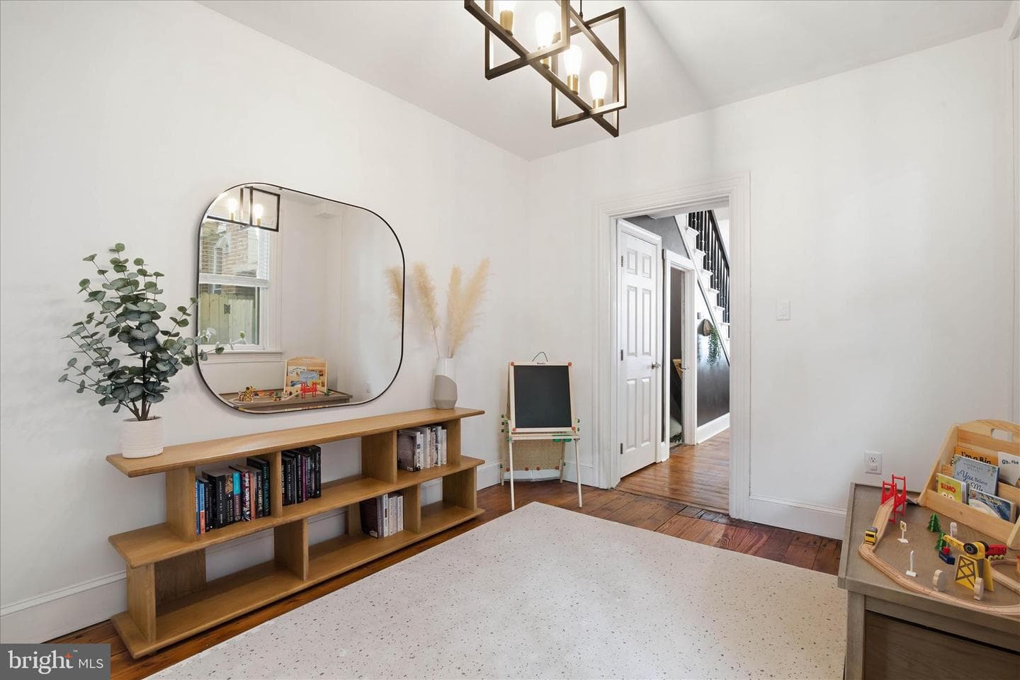 120 Nevin Street photo 10
