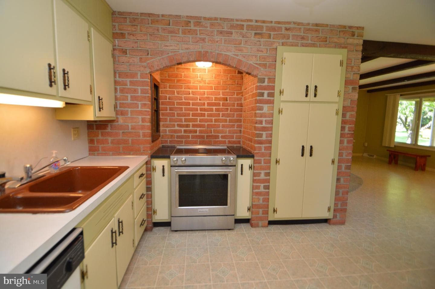 230 Adele Avenue photo 22