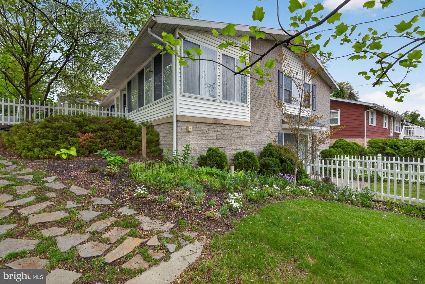 605 Groff Avenue photo 2
