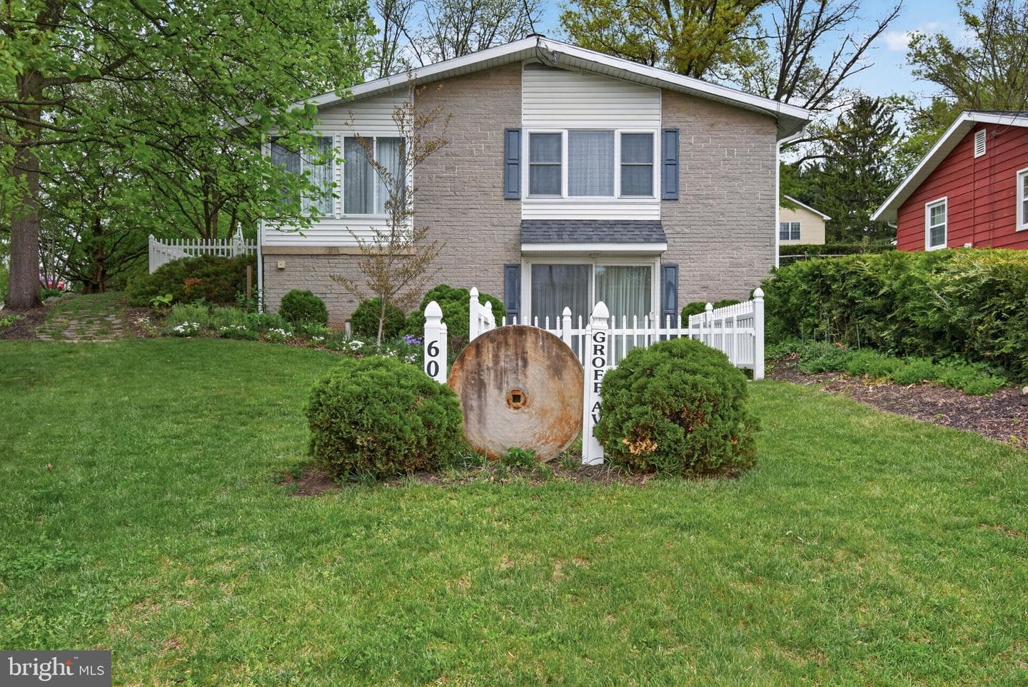 605 Groff Avenue photo 49