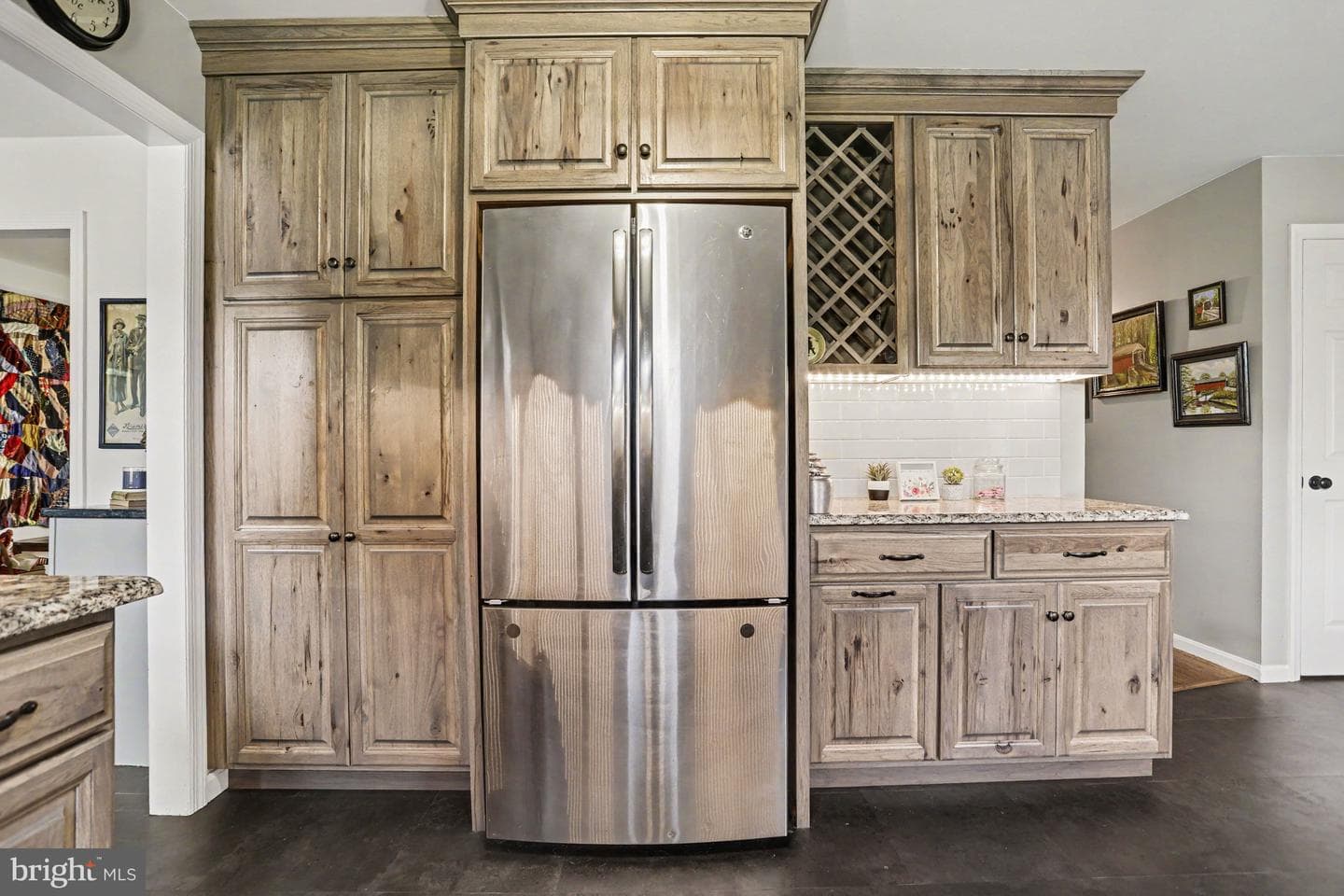 228 Cliff Lane photo 15