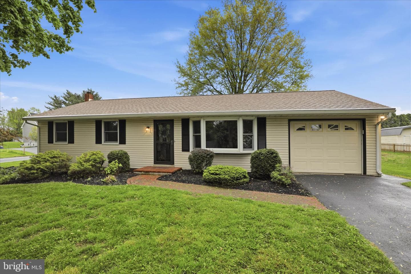 947 Hill Street photo 1
