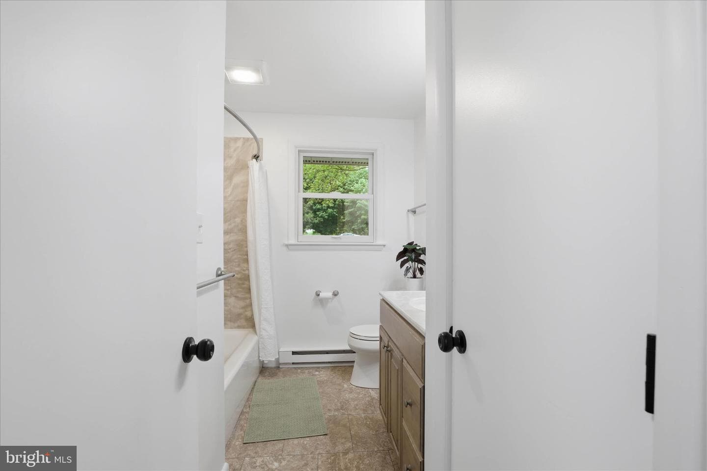 947 Hill Street photo 19