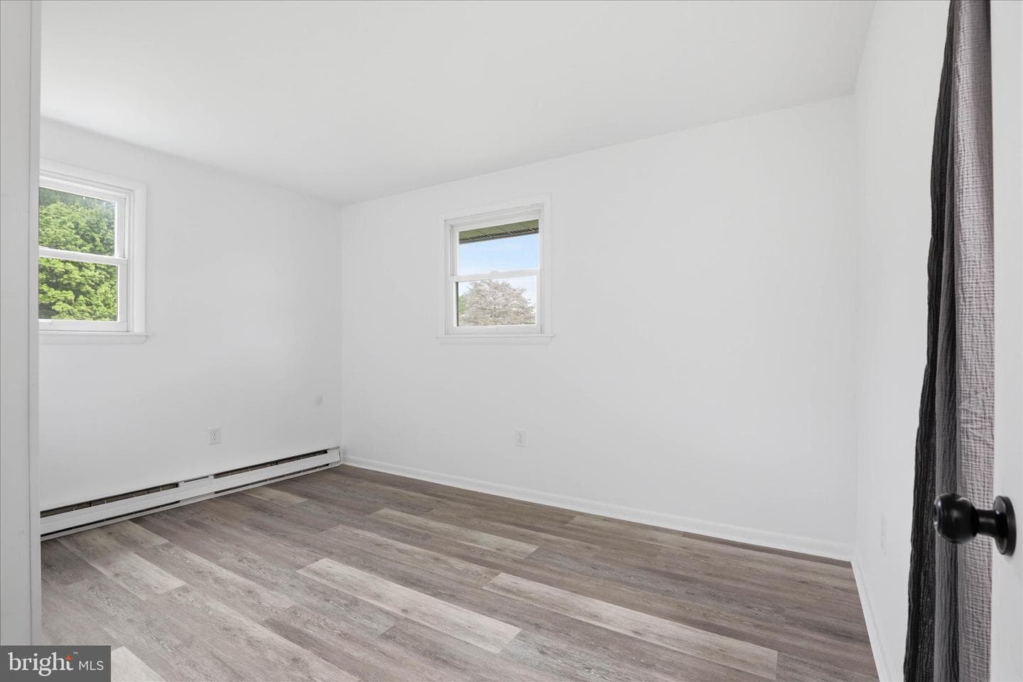 947 Hill Street photo 23