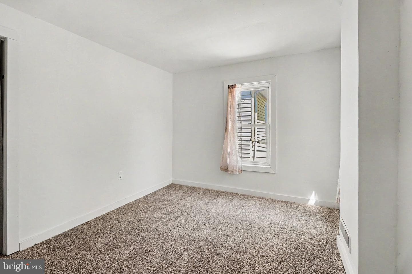 450 Manor Street photo 12