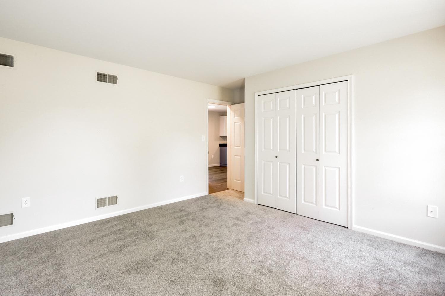 706 Rosemont Drive photo 23