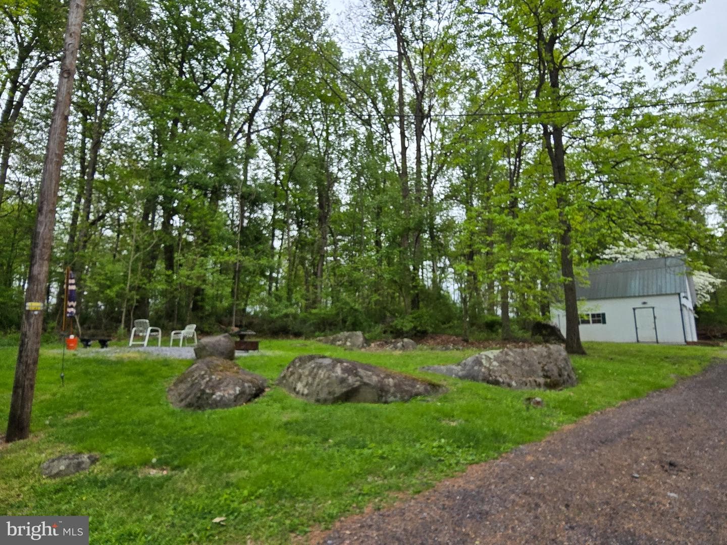 692 Cassell Road photo 25
