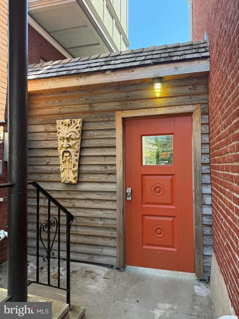 425 N Queen Street photo 55