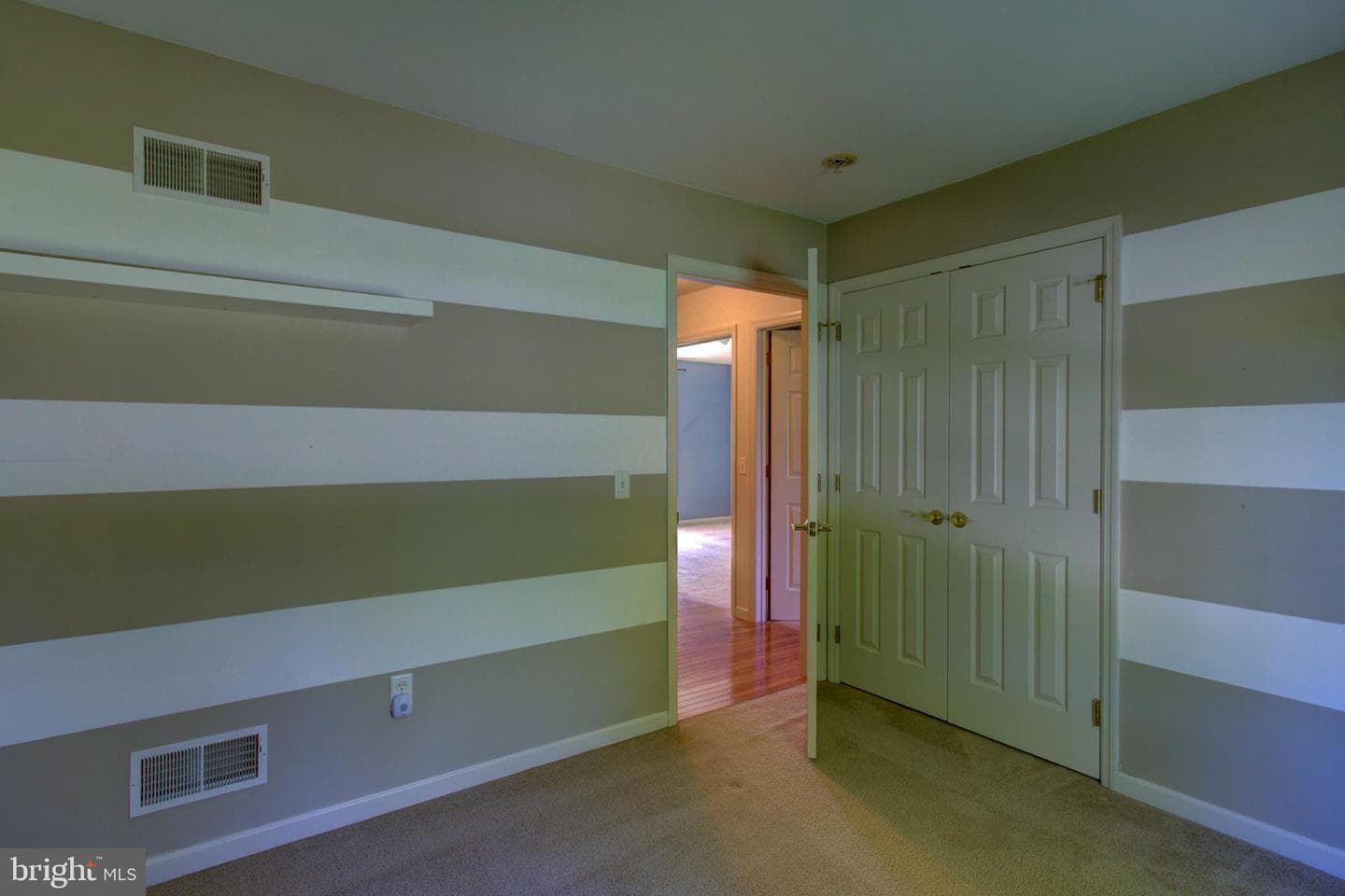 112 Commodore Drive photo 22