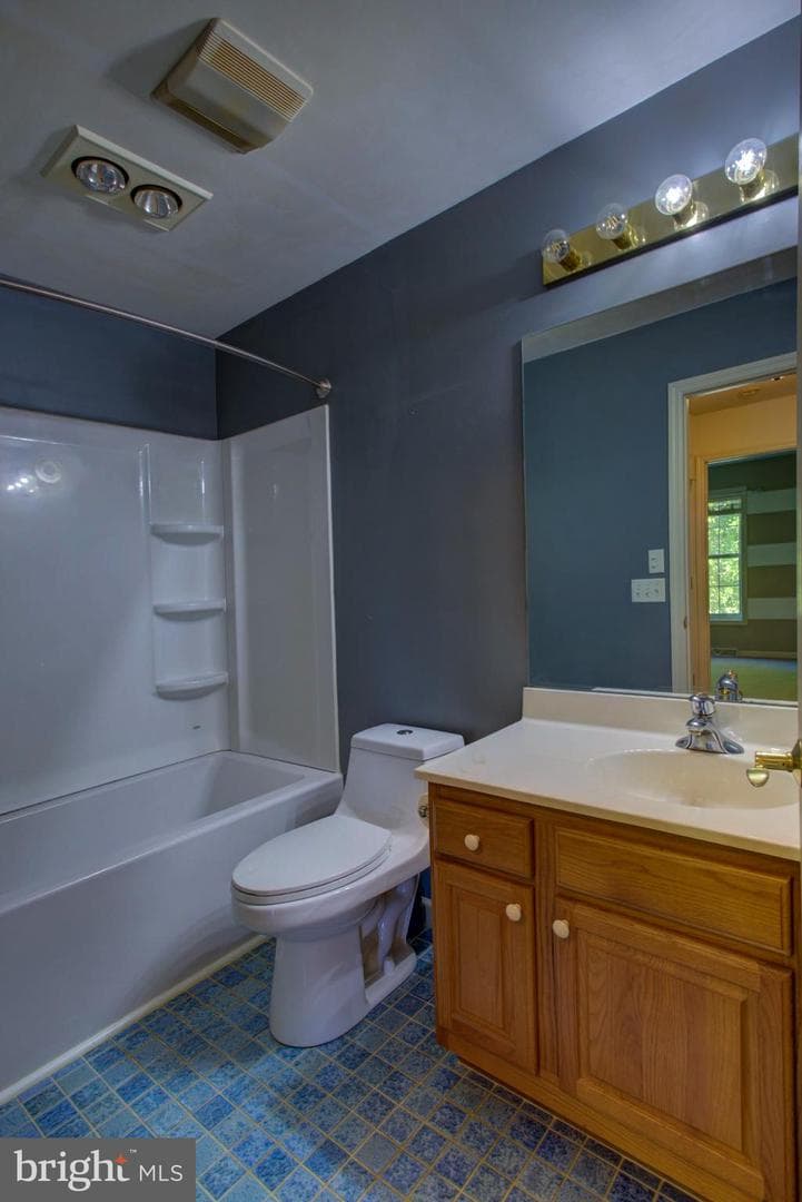 112 Commodore Drive photo 27