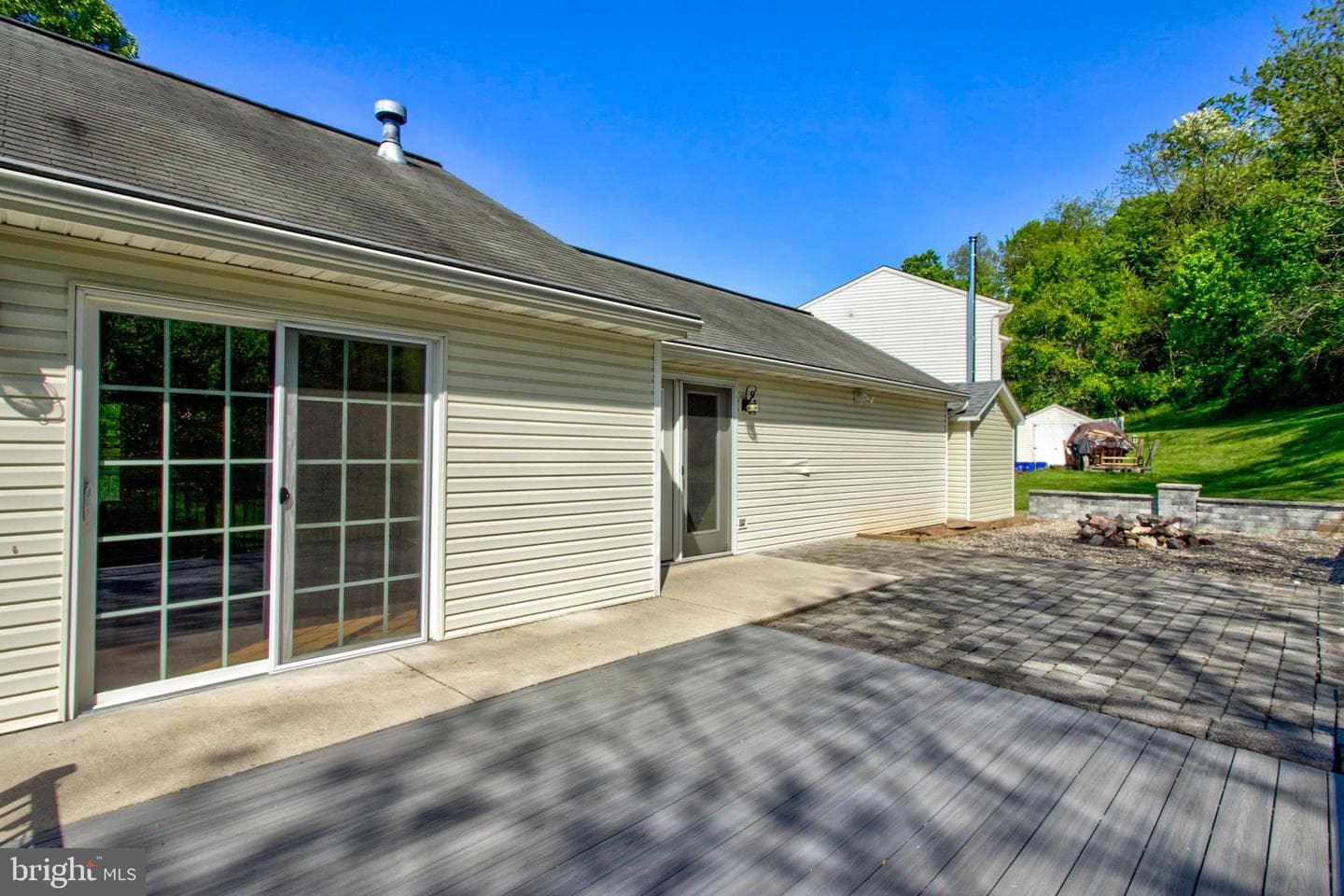 112 Commodore Drive photo 31