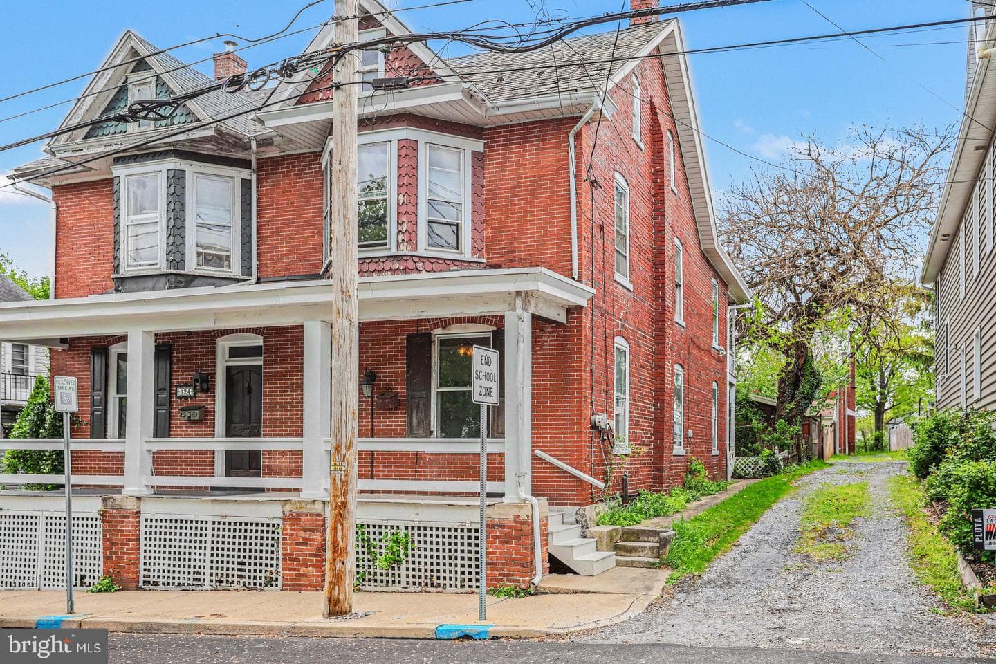 122 S Cedar Street photo 2
