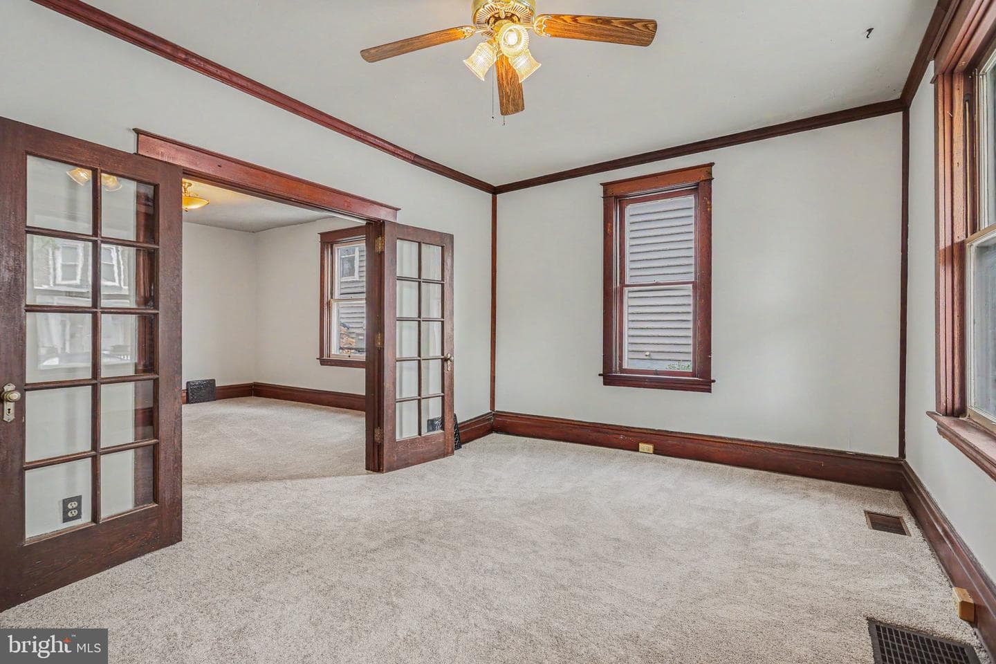 122 S Cedar Street photo 5