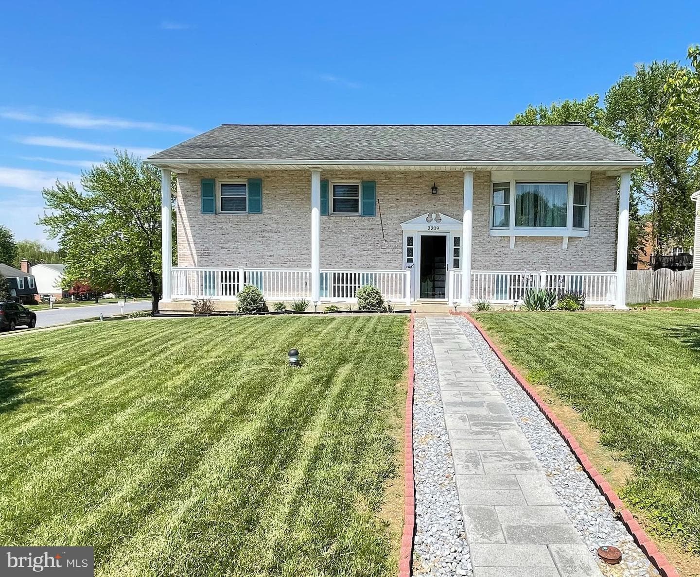 2209 Bob White Lane photo 1