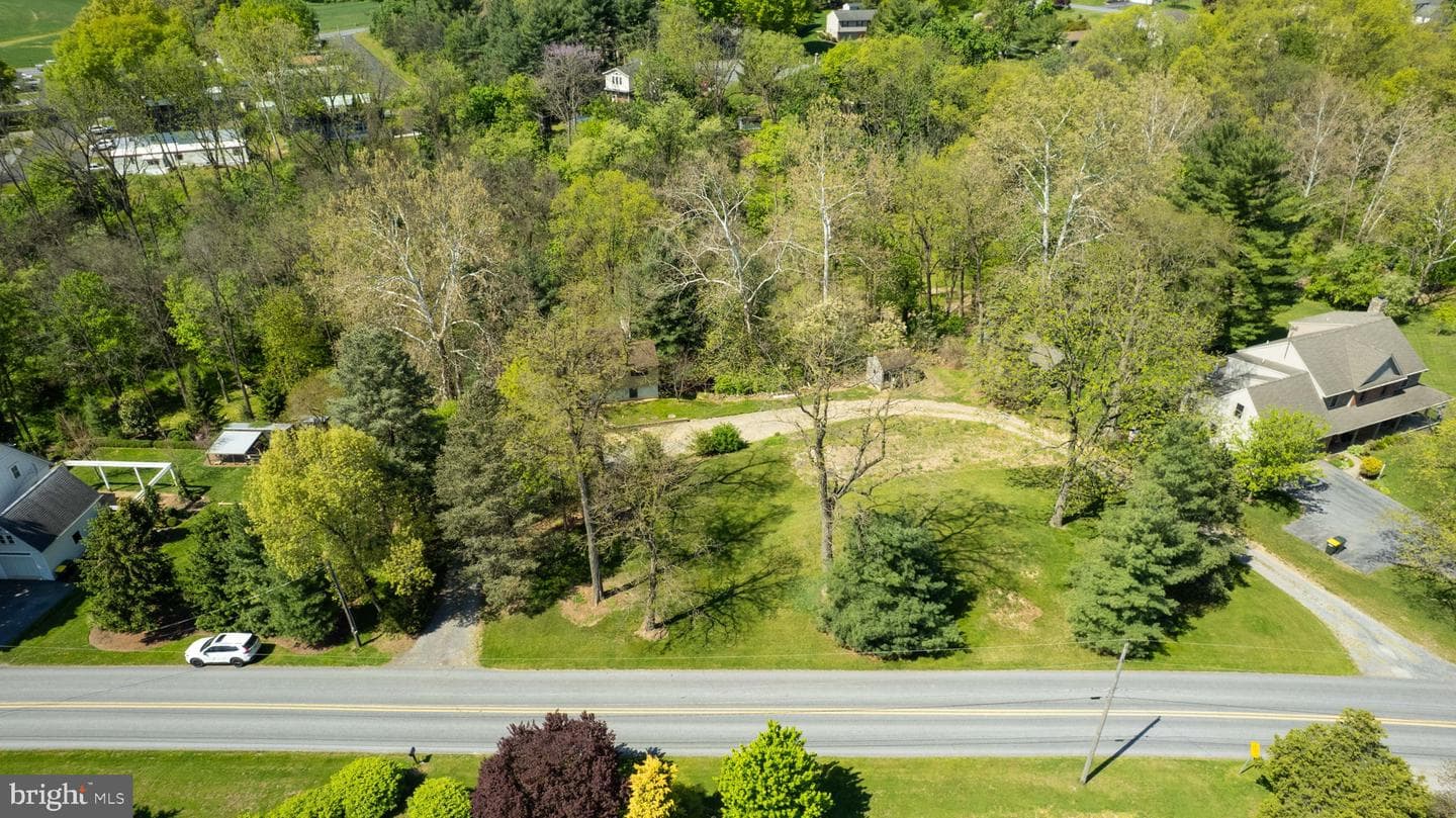 242 Skyview Lane photo 12