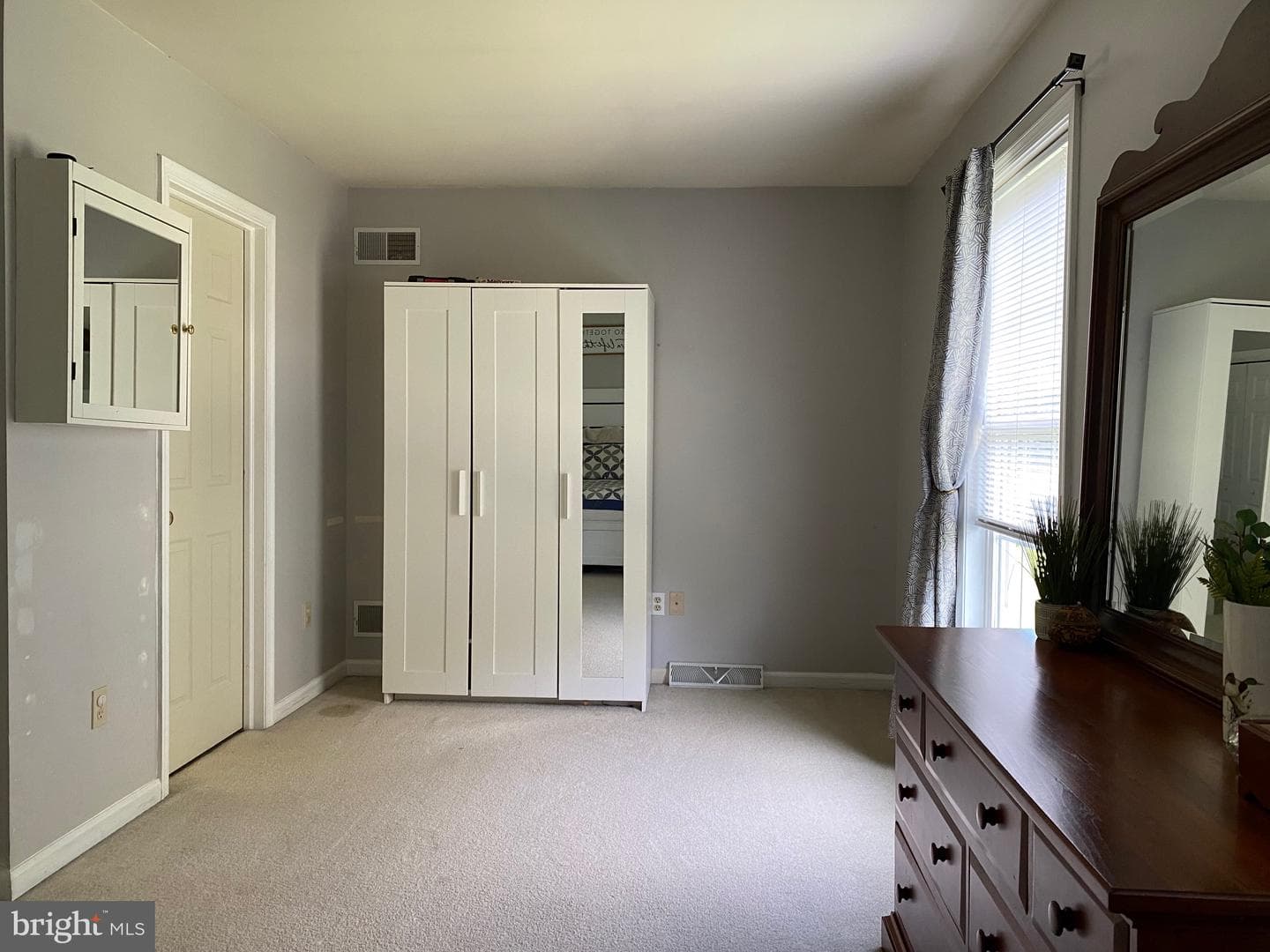 237 Meadow Lane photo 11