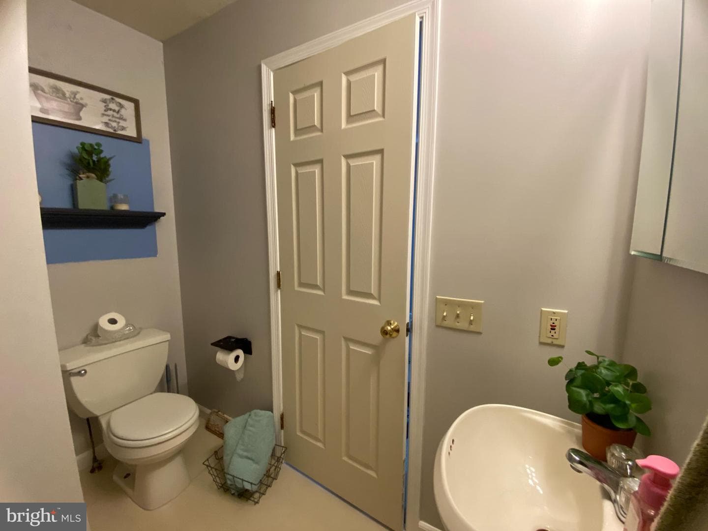 237 Meadow Lane photo 13