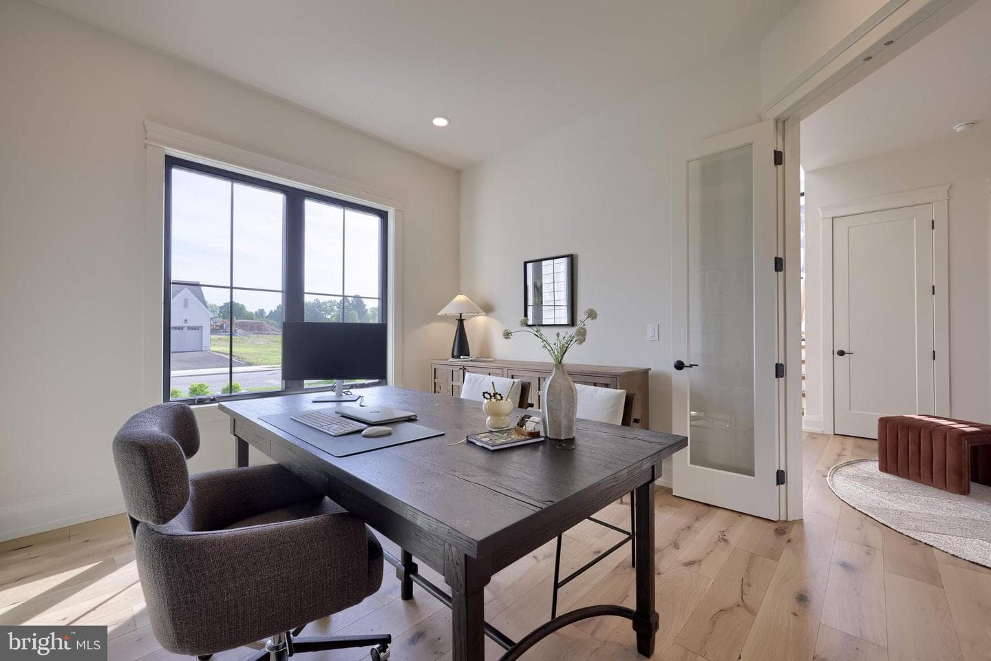 433 Jamesfield Drive photo 3
