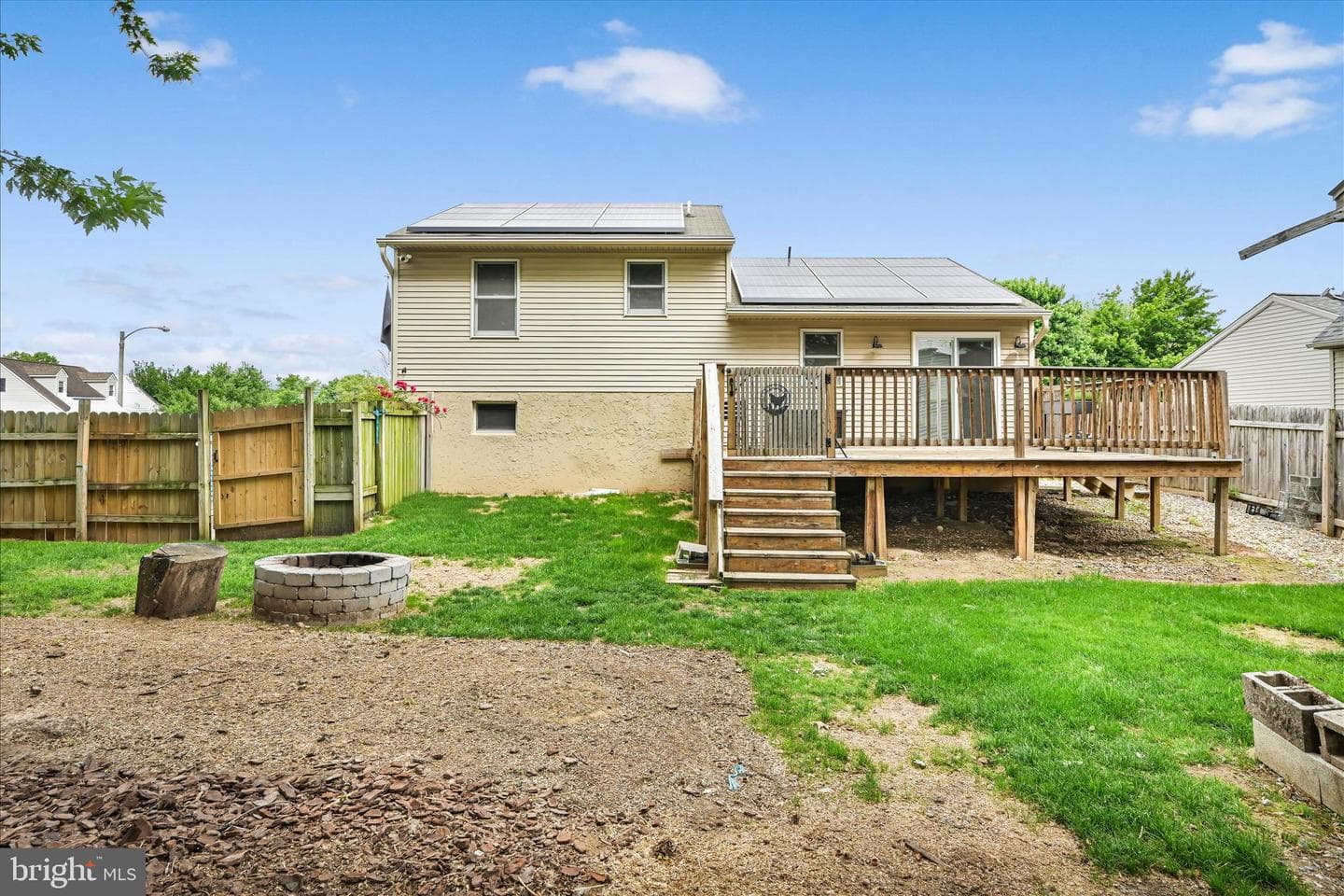 101 Foxchase Drive photo 28