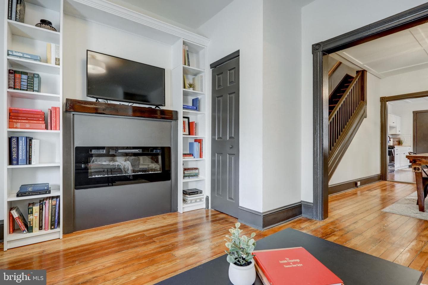 446 N Market Street photo 8
