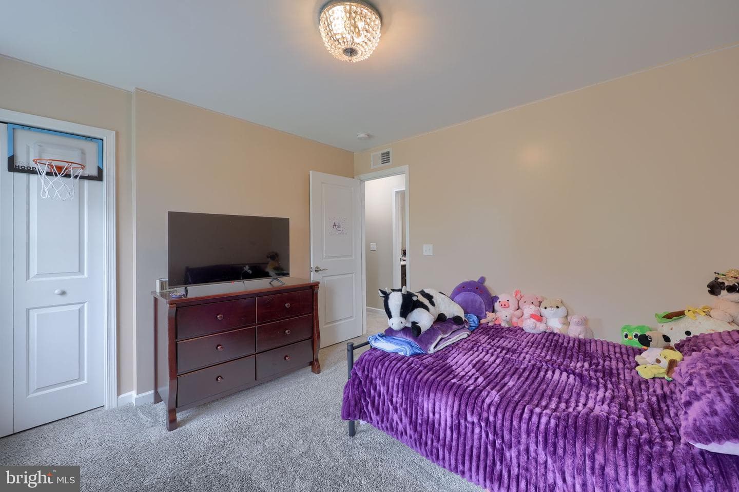 140 Liz Lane photo 22