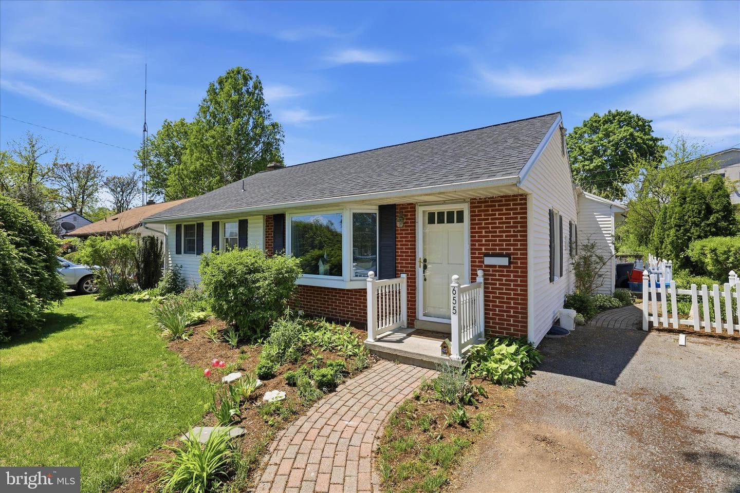 655 N Mount Joy Street photo 1