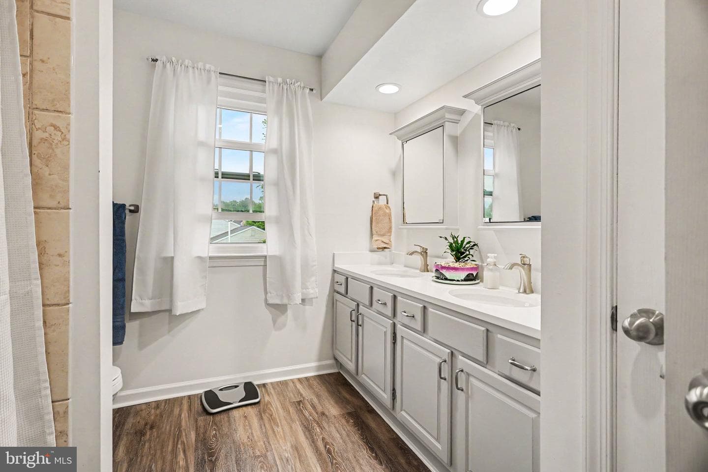 275 Hiestand Court photo 28