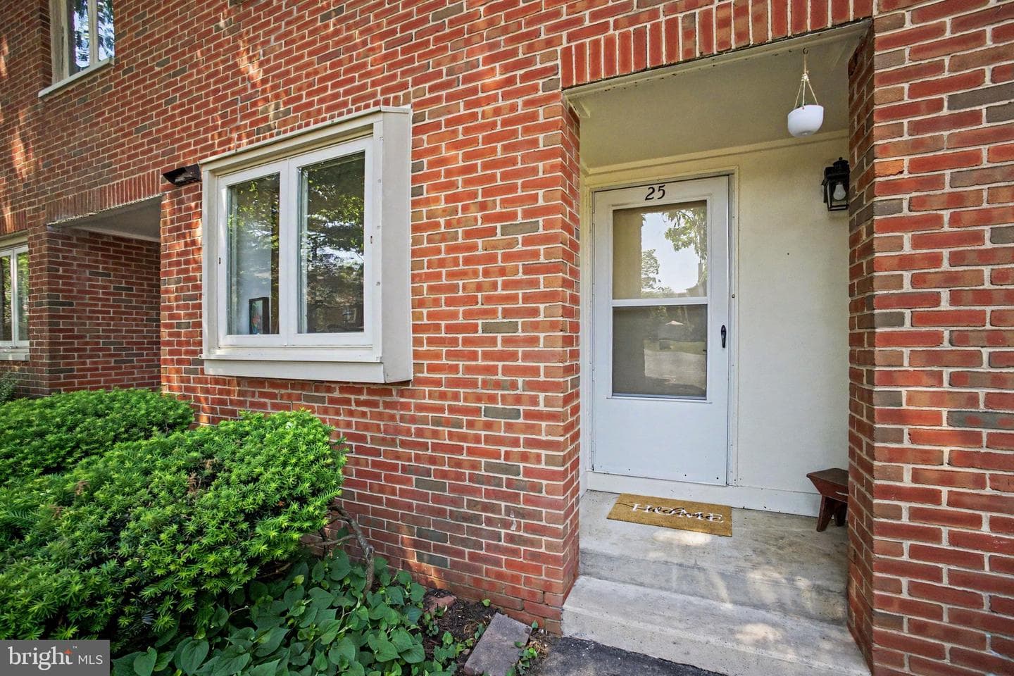 25 Beechtree Lane photo 3