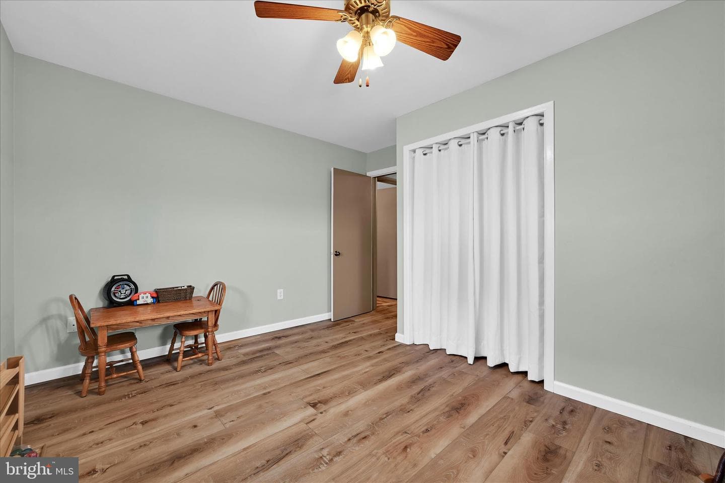 230 Edgewood Drive photo 27
