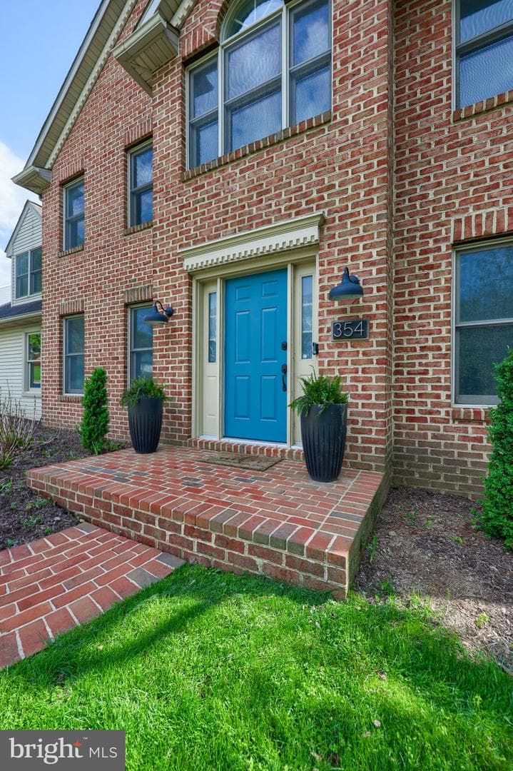 354 W Charlotte Street photo 2