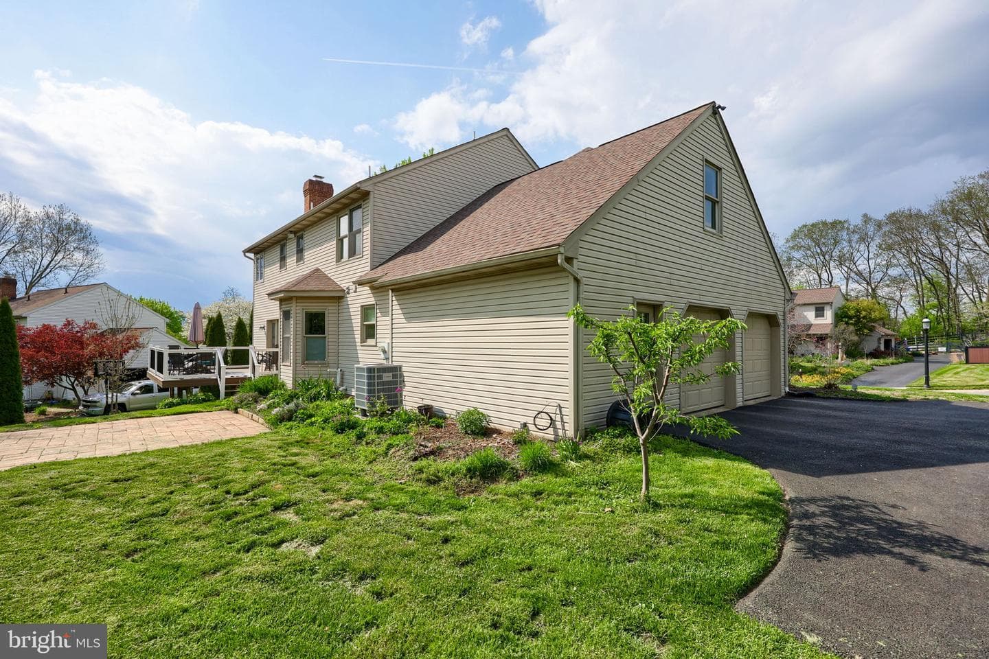 354 W Charlotte Street photo 55