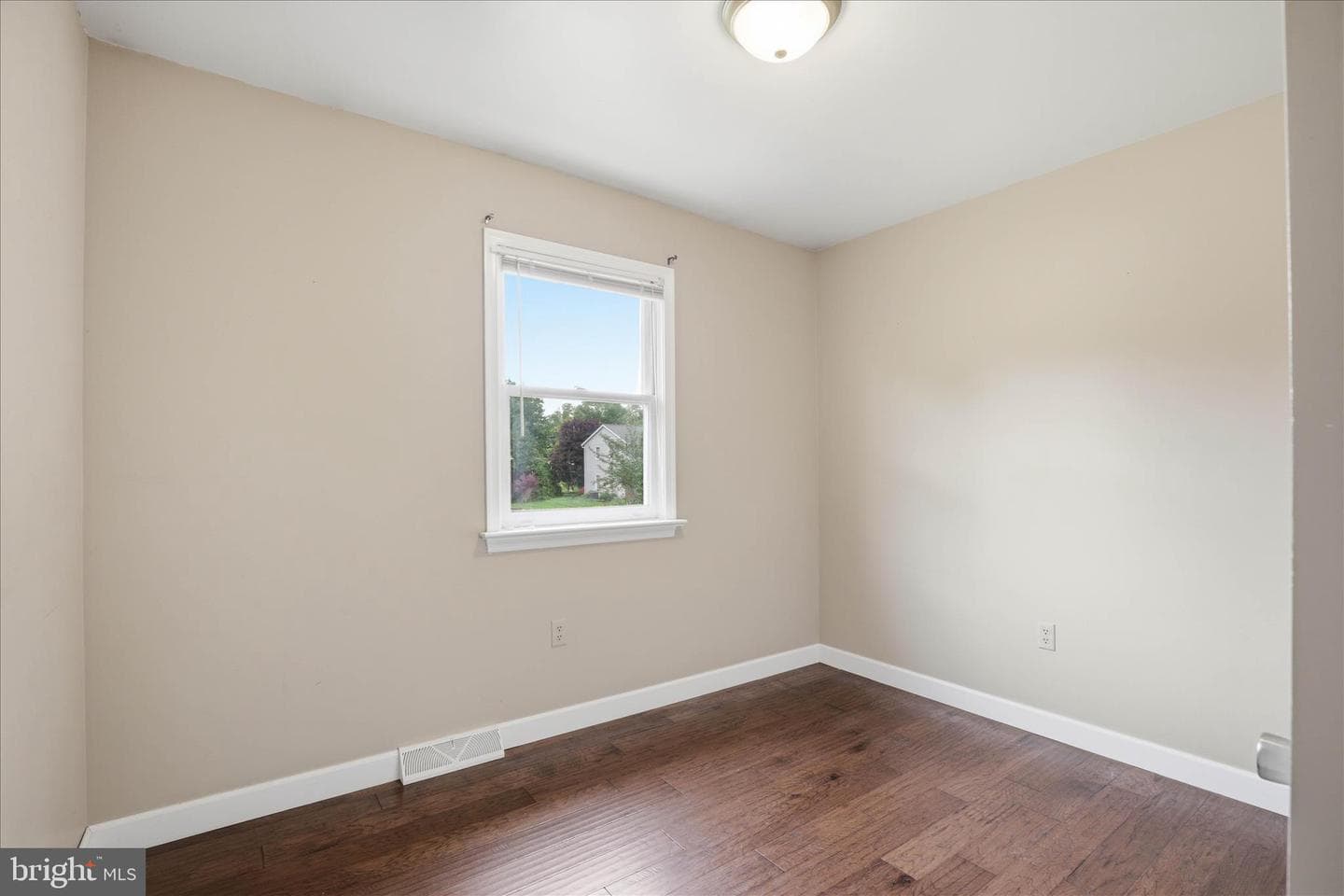 42 Pinewood Avenue photo 21