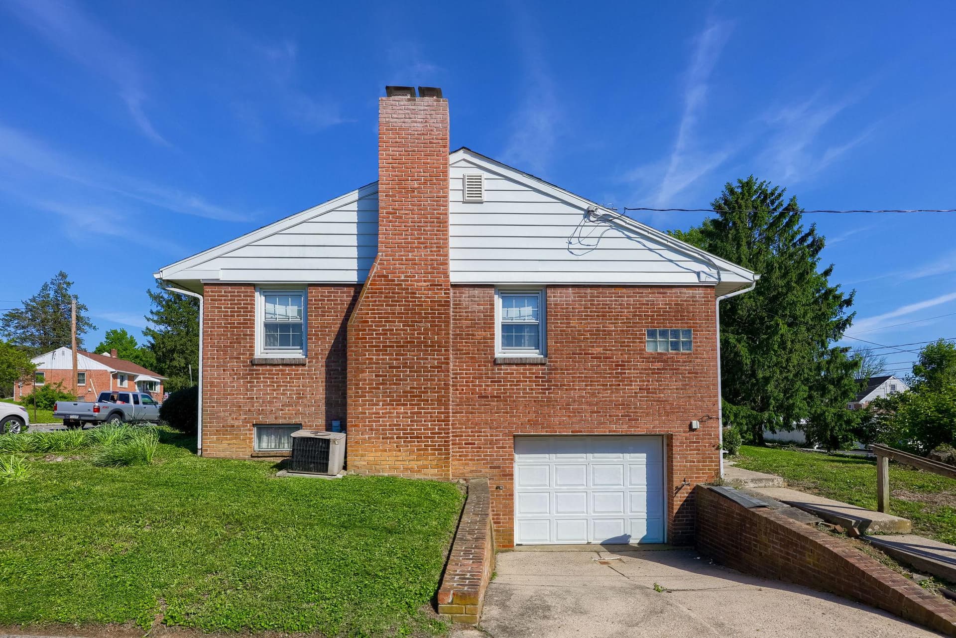 604 S Pearl Street photo 2