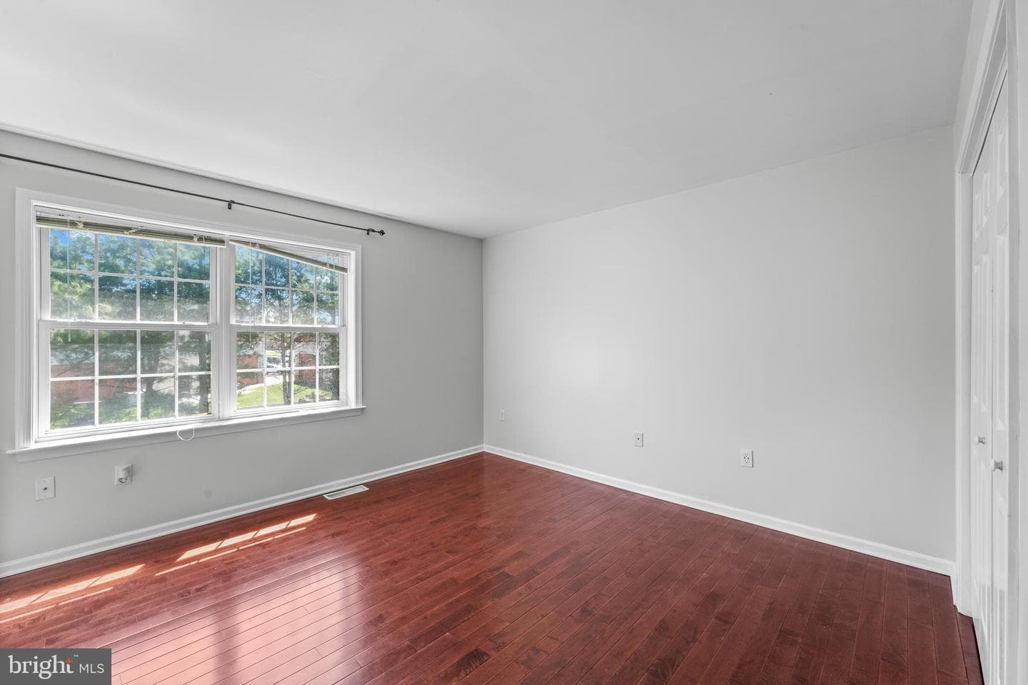 271 Squire Ln photo 11